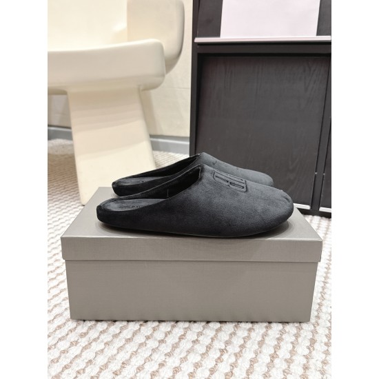 Balenciaga Slippers
