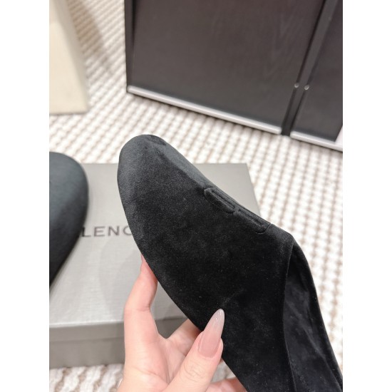 Balenciaga Slippers