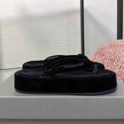Balenciaga Slippers