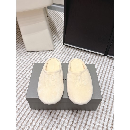 Balenciaga Slippers