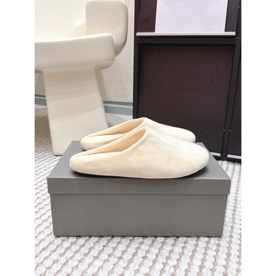Balenciaga Slippers