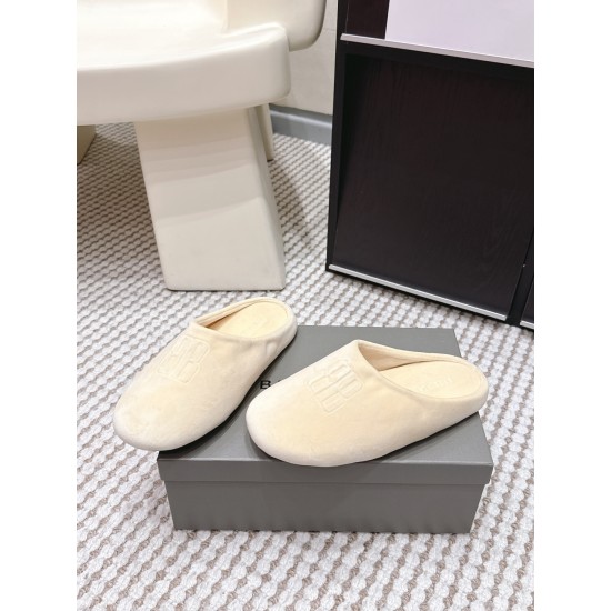 Balenciaga Slippers