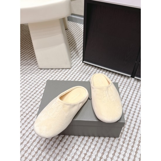Balenciaga Slippers