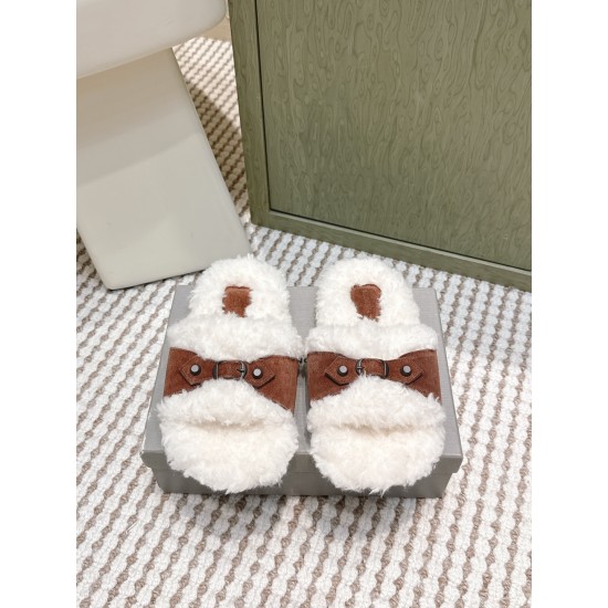 Balenciaga Slippers