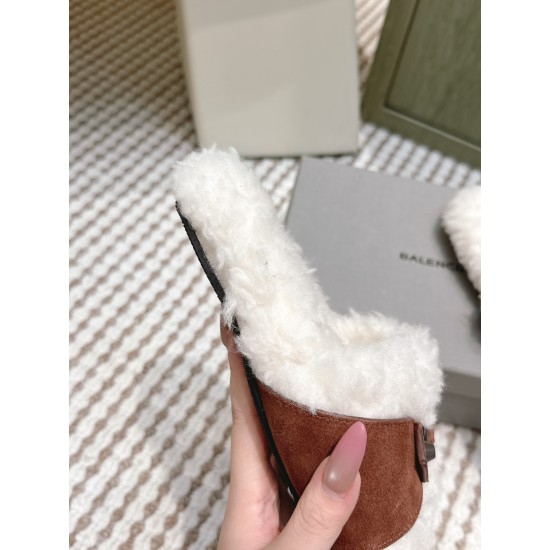 Balenciaga Slippers