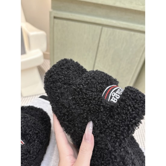 Balenciaga Slippers