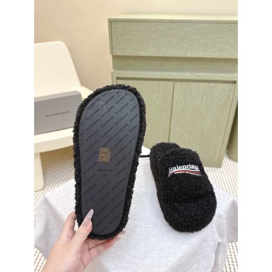 Balenciaga Slippers
