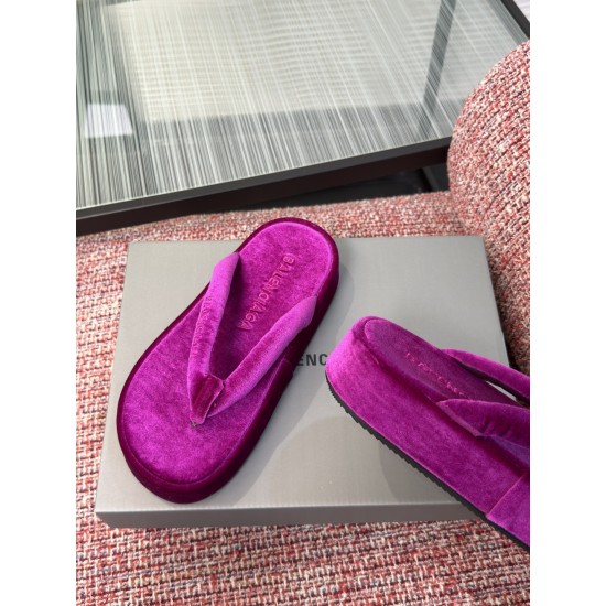 Balenciaga Slippers