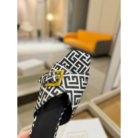 Balenciaga Slippers