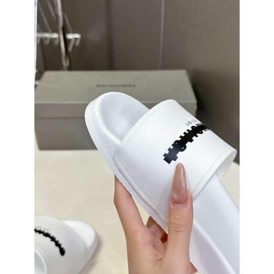 Balenciaga Slippers