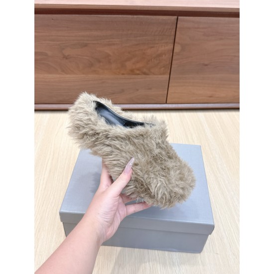 Balenciaga Slippers