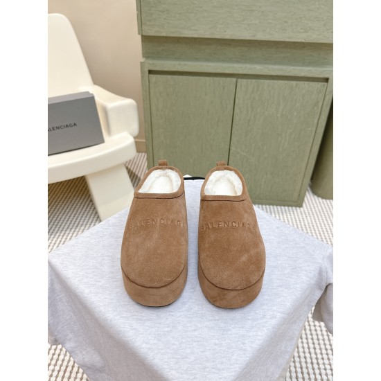 Balenciaga Slippers