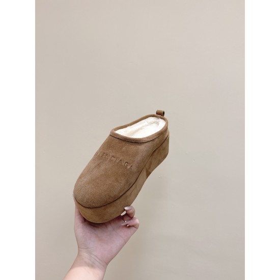 Balenciaga Slippers