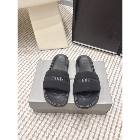 Balenciaga Slippers