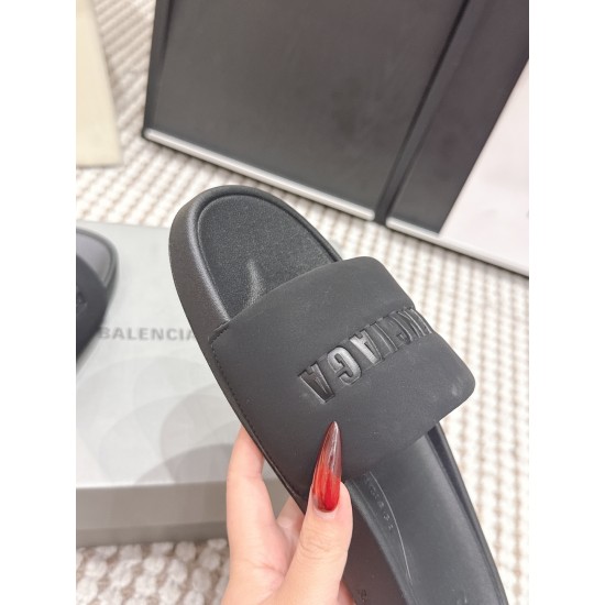 Balenciaga Slippers
