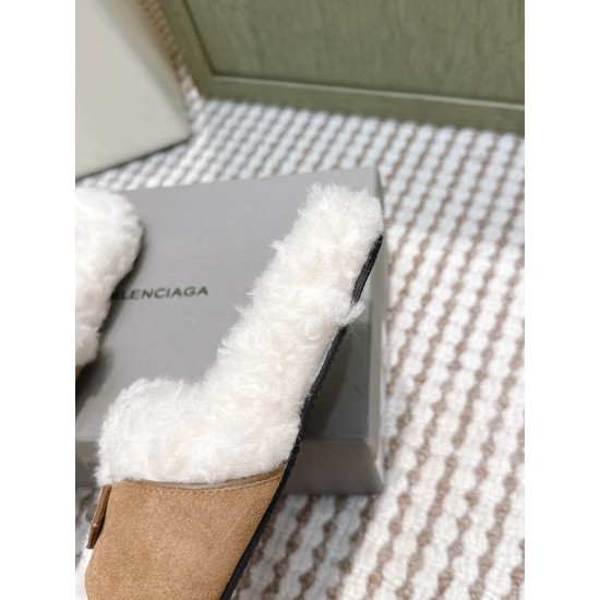 Balenciaga Slippers