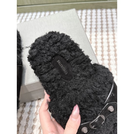 Balenciaga Slippers