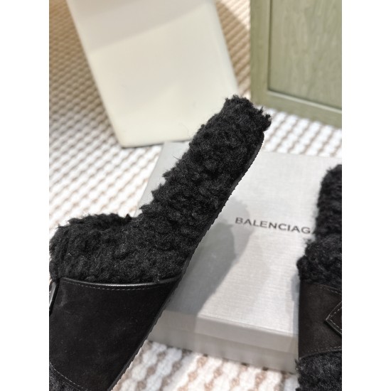 Balenciaga Slippers