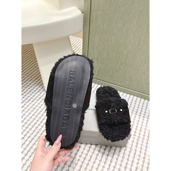 Balenciaga Slippers