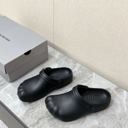 Balenciaga Slippers