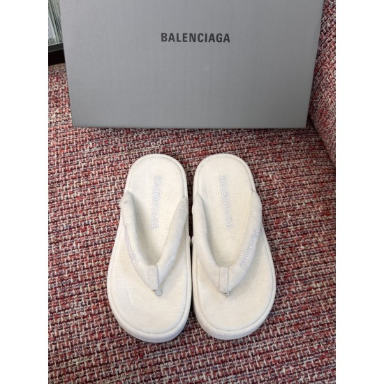 Balenciaga Slippers