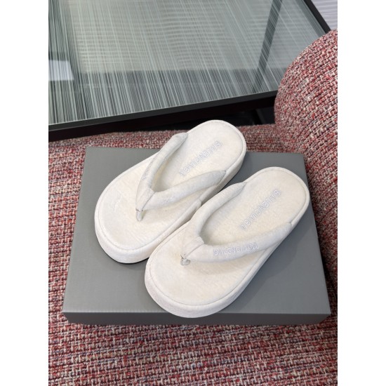 Balenciaga Slippers