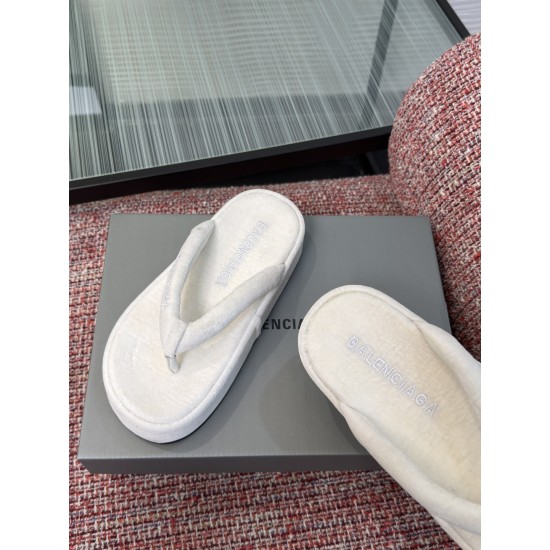 Balenciaga Slippers