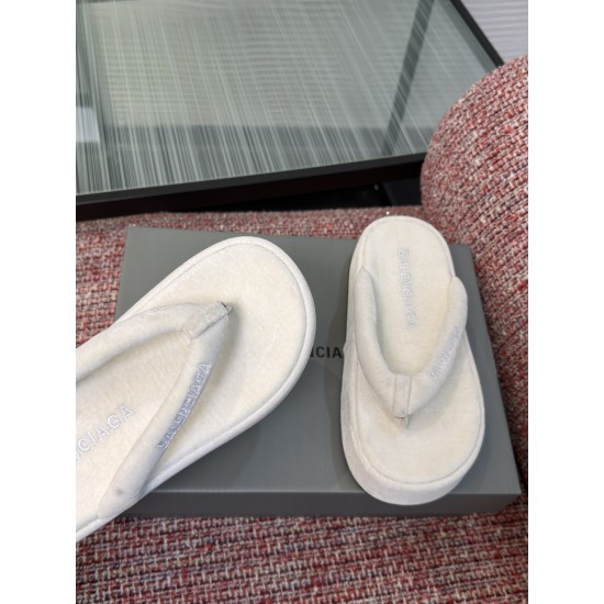 Balenciaga Slippers