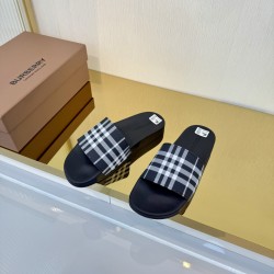 Burberry slippers