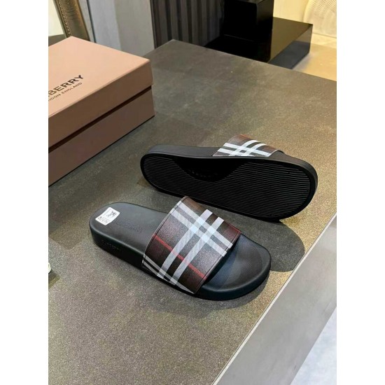 Burberry slippers
