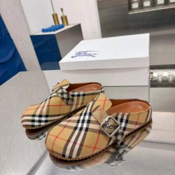 Burberry slippers