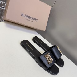 Burberry slippers