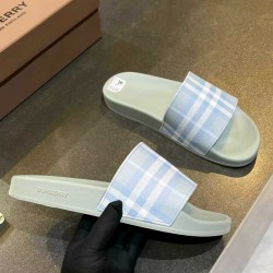 Burberry slippers