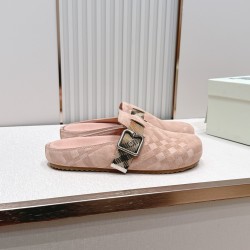 Burberry slippers