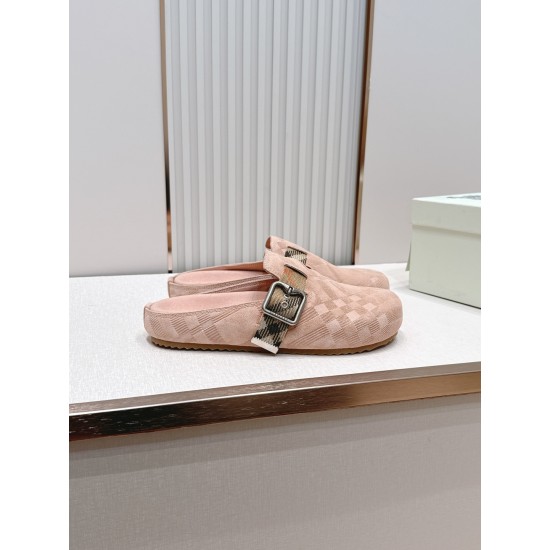 Burberry slippers