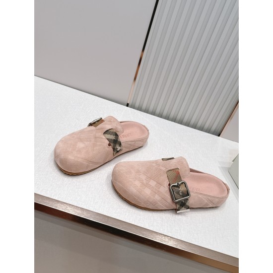 Burberry slippers