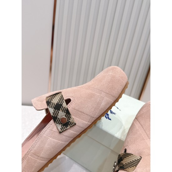 Burberry slippers