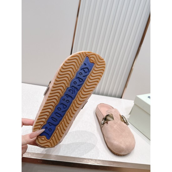 Burberry slippers