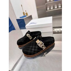 Burberry slippers
