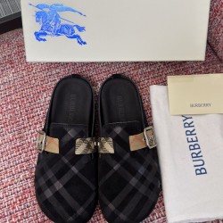 Burberry slippers