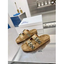 Burberry slippers