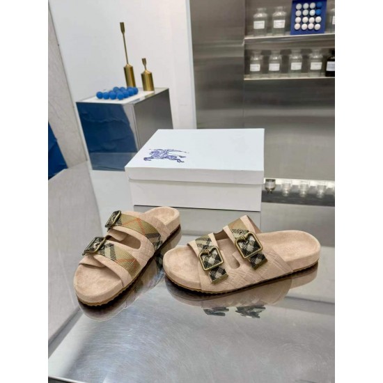 Burberry slippers