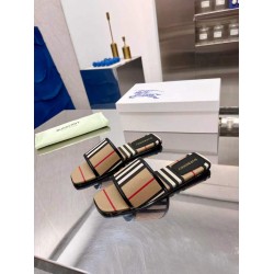 Burberry slippers