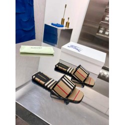 Burberry slippers