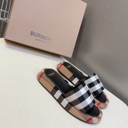 Burberry slippers