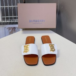 Burberry slippers
