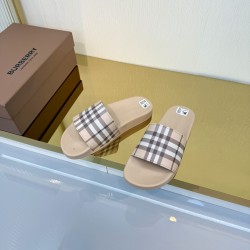 Burberry slippers