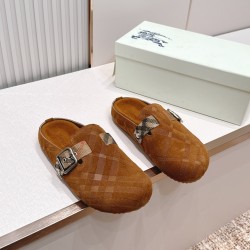 Burberry slippers