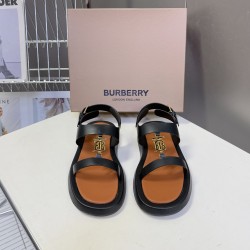 Burberry slippers