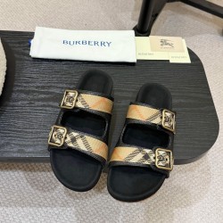 Burberry slippers